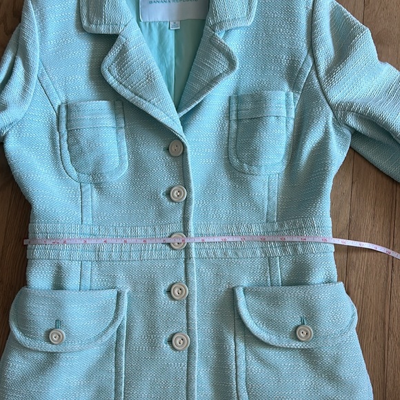 Banana Republic Blue Blazer with Notched Lapel and Textured Fabric - Picture 4 of 5